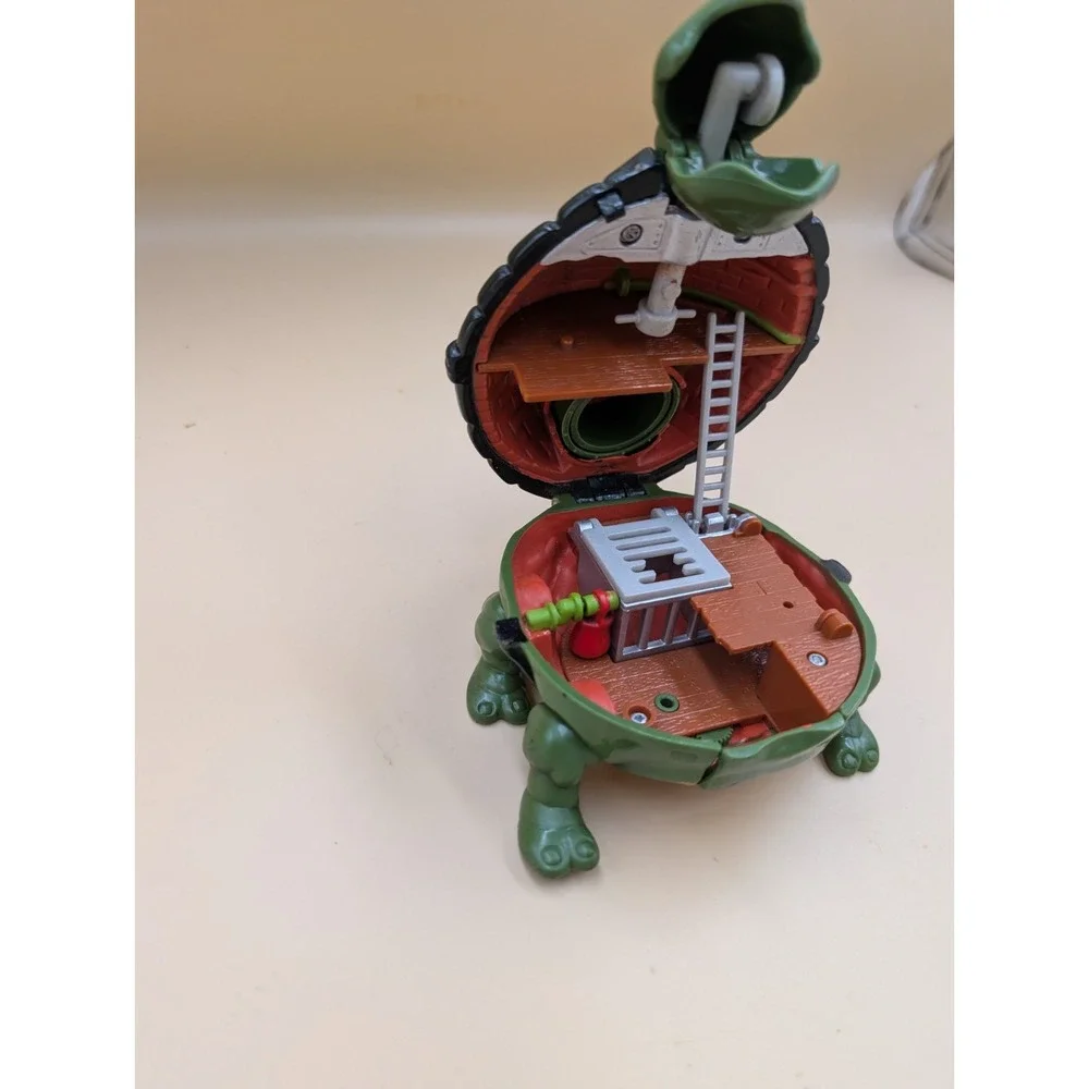1994 Teenage Mutant Ninja Turtles Playmates Mini Mutants Leonardo Sewer Lair